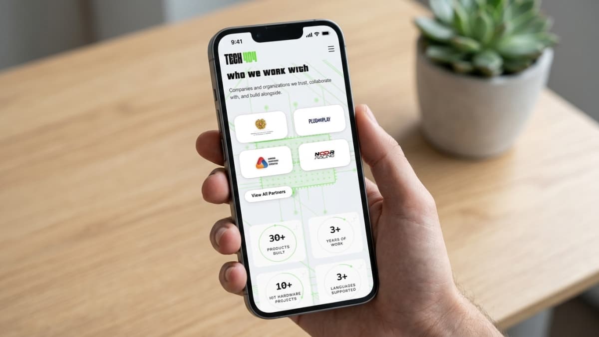 Mobile screen displaying the mobile layout of the partners page, with a light circuit board background, logos, and four statistics dials.